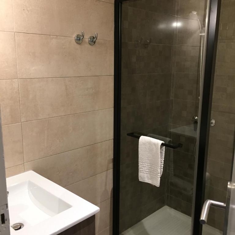 Hôtel Mont-Brison - Chambre Lits Jumeaux avec Douche - 6