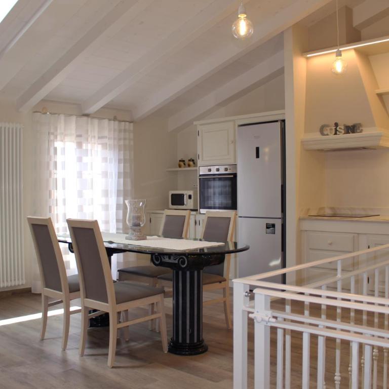 Hotel Villa Tiziana - Suite con 2 Camere da Letto - Dependance - 1