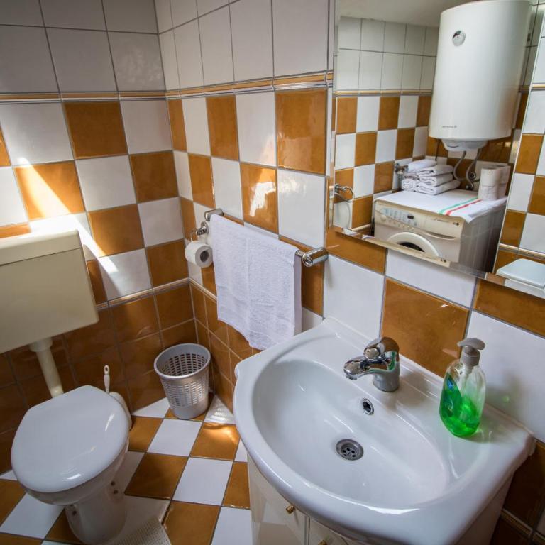 Apartments Old Town - Two-Bedroom Apartment - 25