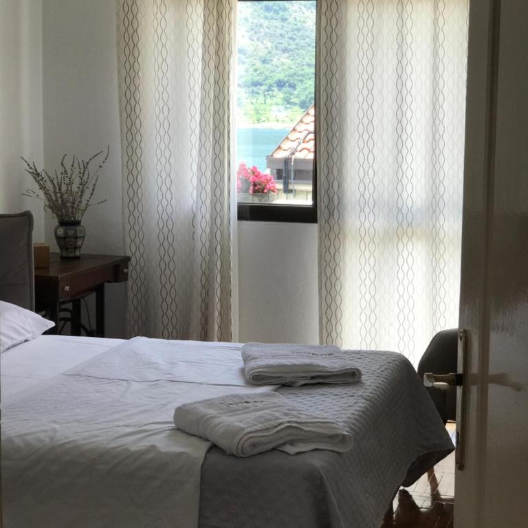 Apartment Jovana - Three-Bedroom Apartment - 4