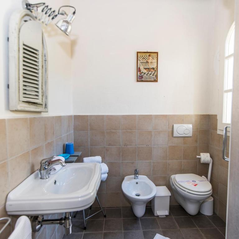 Valuable rustic Tuscan swimming pool, breathtaking view of Camaiore - Villa - 21
