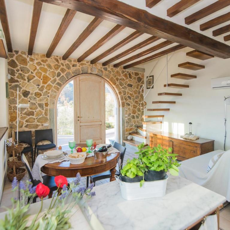 Valuable rustic Tuscan swimming pool, breathtaking view of Camaiore - Villa - 13