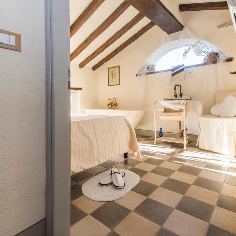Valuable rustic Tuscan swimming pool, breathtaking view of Camaiore - Villa - 23