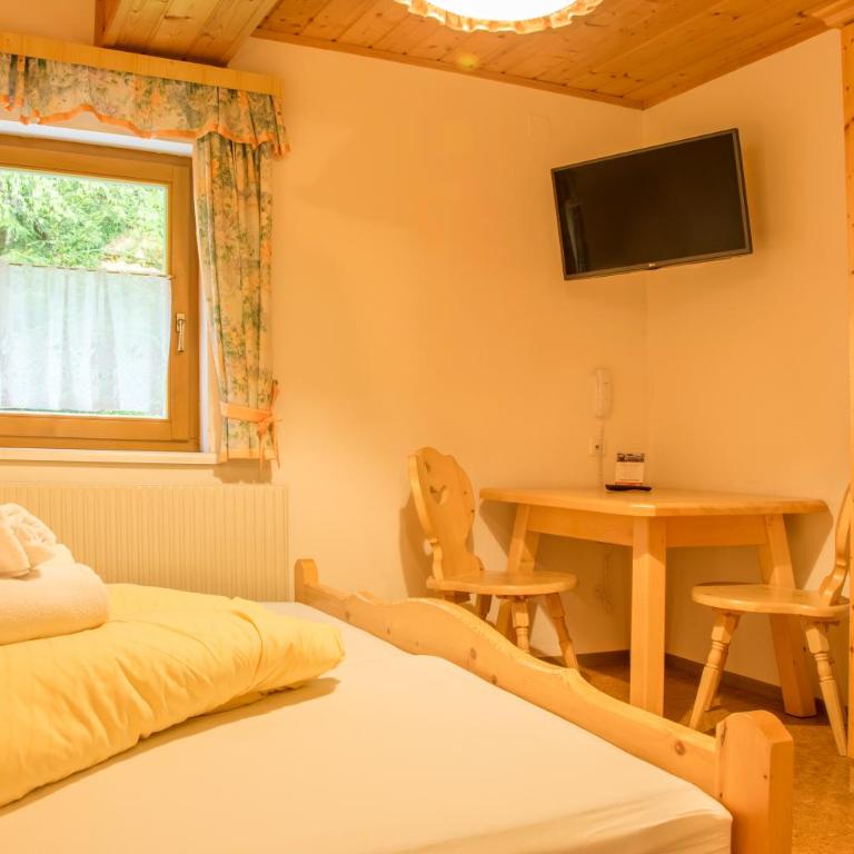Hotel Gell - Standard Doppelzimmer - 9