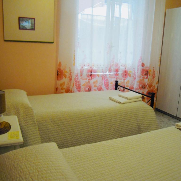 Benvenuti a Monterosso - Camera Doppia con Letti Singoli e Bagno in Comune - 2