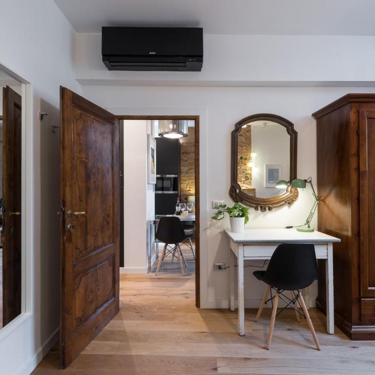 Palazzo Della Nave - Deluxe One-Bedroom Apartment with Garden View - 8