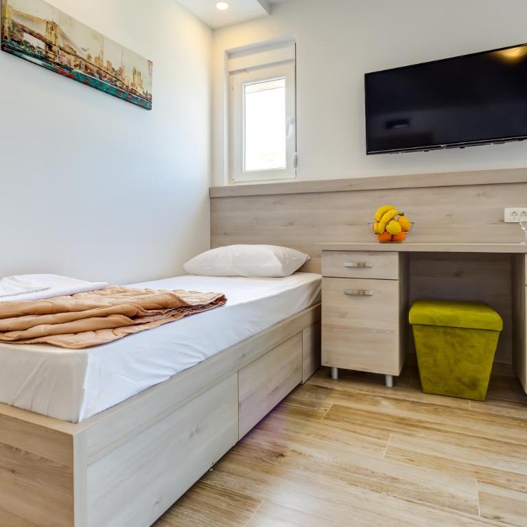 Al Mare apartments Budva - Apartman - 1