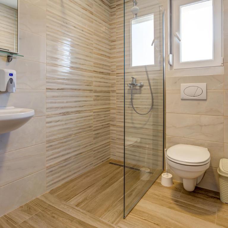 Al Mare apartments Budva - Apartman - 3