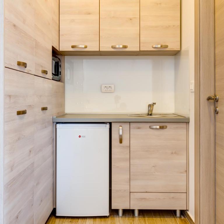 Al Mare apartments Budva - Apartman - 4