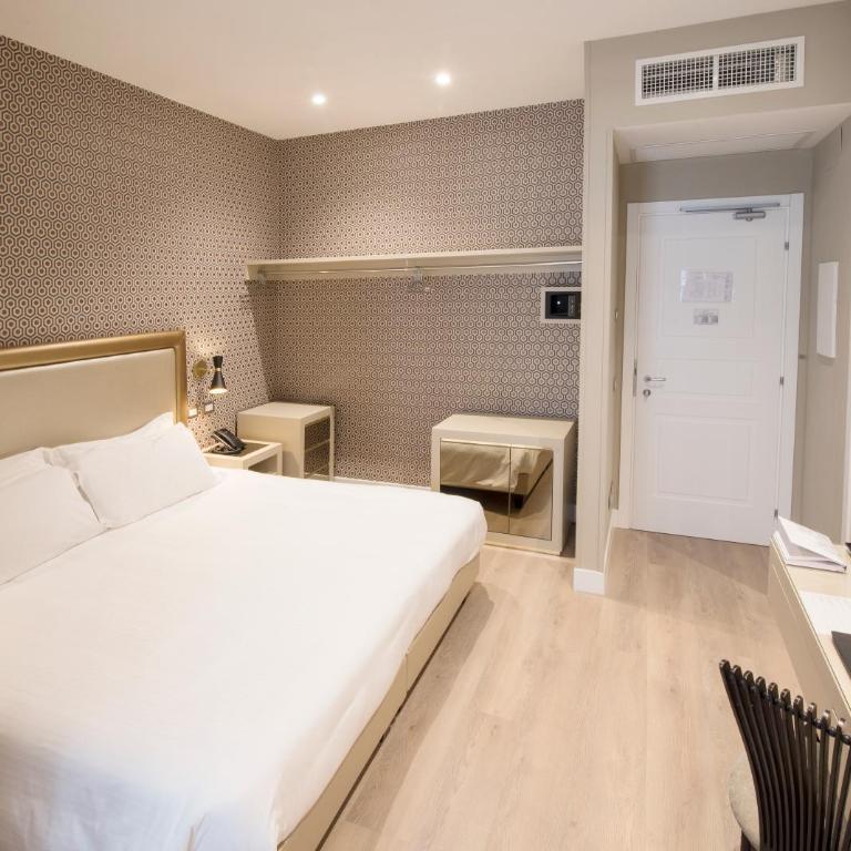 Caruso Place Luxury Rooms & Suites - Camera Deluxe - 5