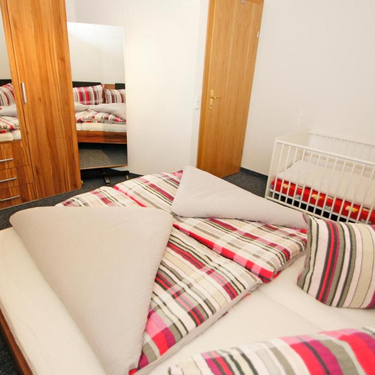 Ferienhaus Fleisch - Apartment mit 7 Schlafzimmern und Terrasse - 10
