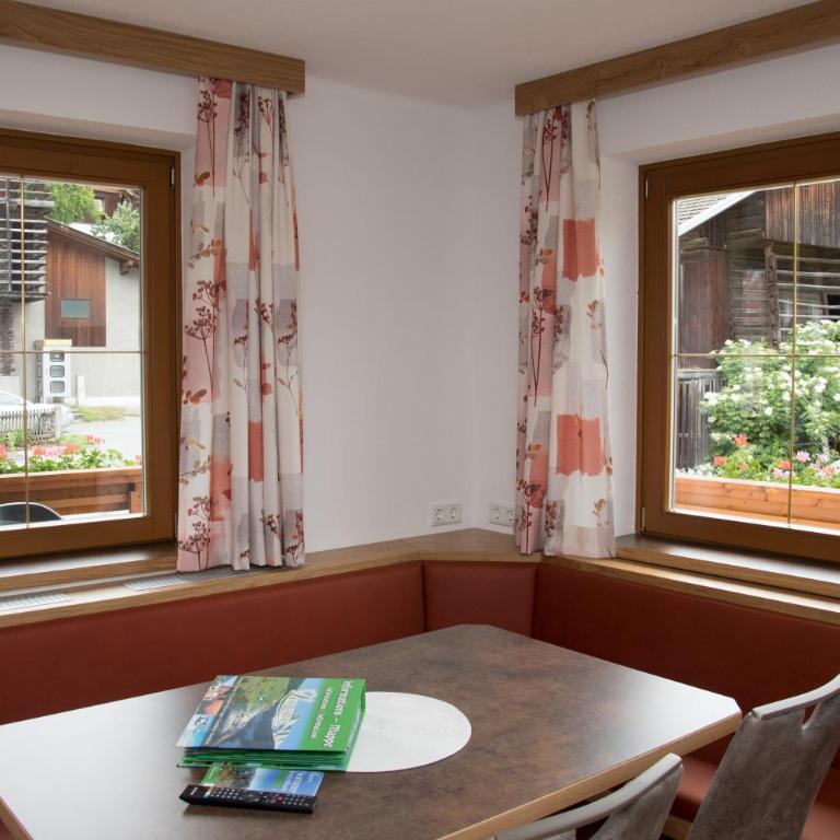 Haus Guggenberger - Ferienwohnung mit 3 Schlafzimmern - 2
