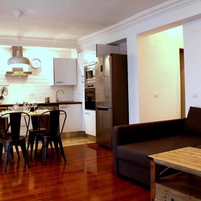 Alhóndiga Center - Apartamento - 1