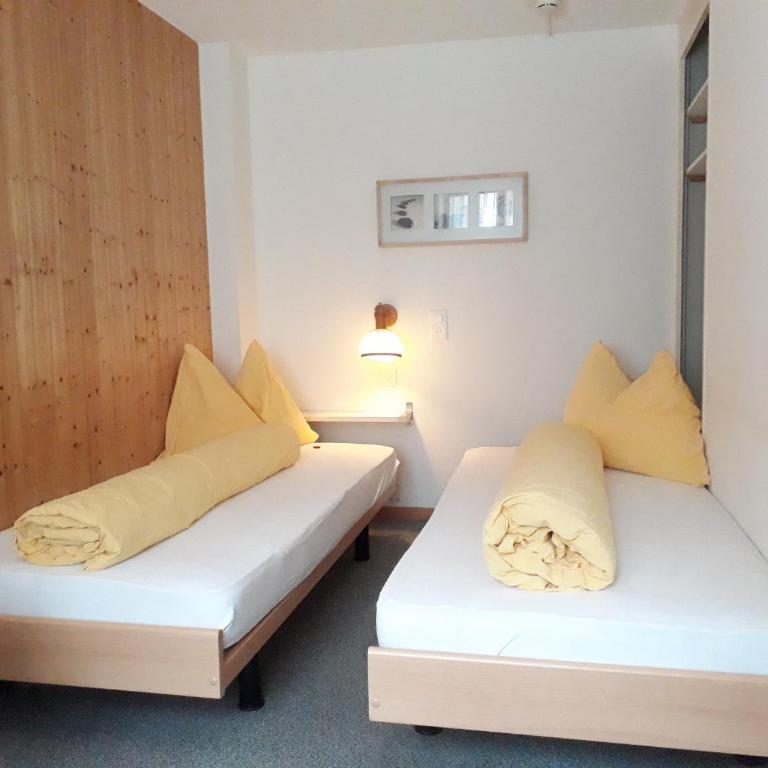 Hotel Tschuggen - Doppel- und Zweibettzimmer mit Verbindungstür - 5