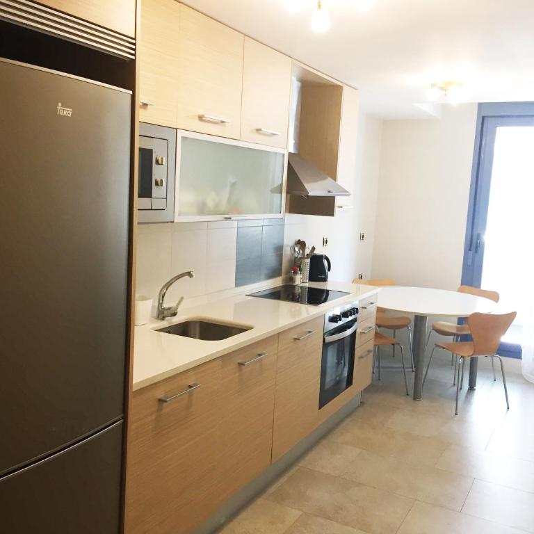 Elise Sun Beach - Three-Bedroom Apartment - 12