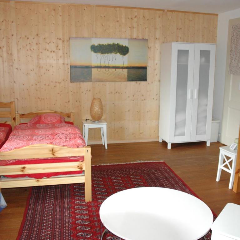 Chalet la Griotte - Zimmer für 6 Personen mit Balkon und Gemeinschaftsbad - 10