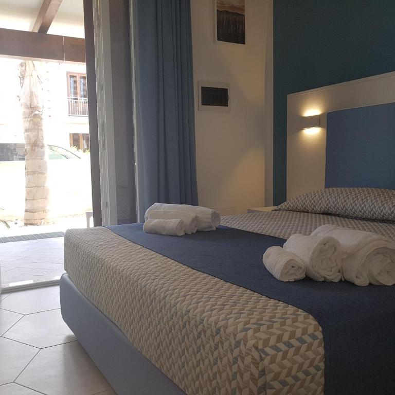 B&B Aloe Comfort Rooms - Camera Matrimoniale Piccola con Patio - 12