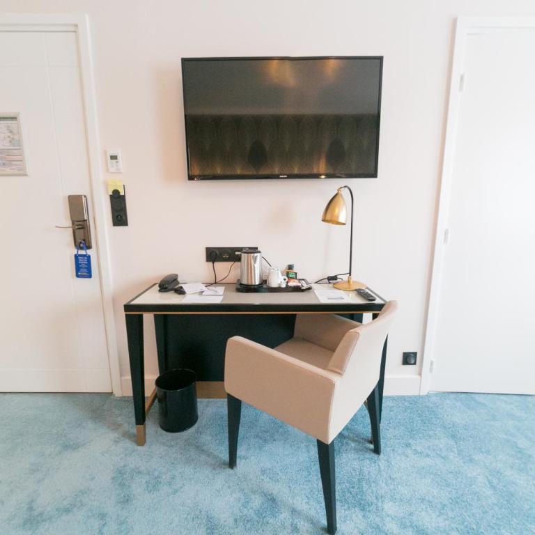 Best Western Journel Nice Saint-Laurent-du-Var - Chambre Lit Queen-Size Supérieure - Non-Fumeurs - 8