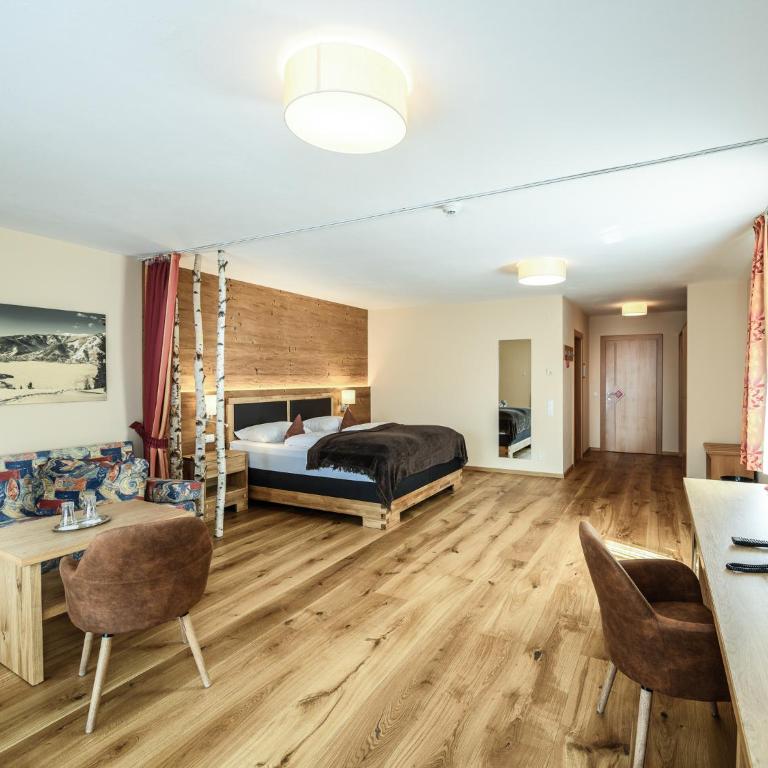 Hotel Victoria - Junior Suite mit einem Balkon oder einer Terrasse - 1