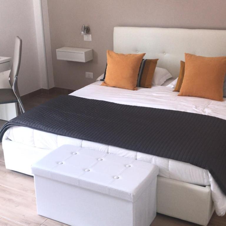 Juna's guest house - Double Room with Private Bathroom - 19