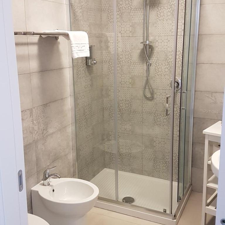 MareLuna b&b - Camera Matrimoniale con Bagno Privato - 10