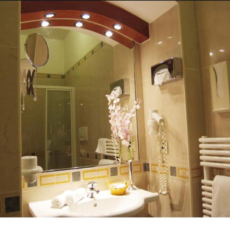 Hotel Adria - Camera Matrimoniale - 1