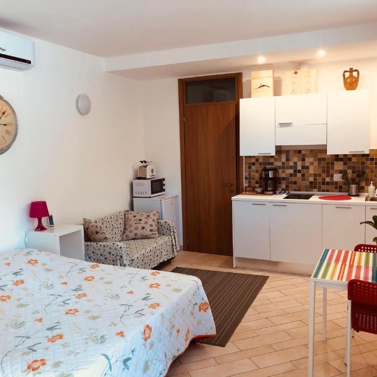 La Dolce Vita studio with free private parking - Monolocale - 30