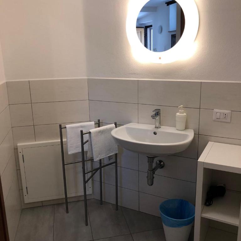 La Dolce Vita studio with free private parking - Monolocale - 12