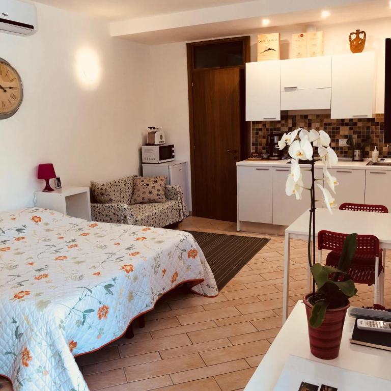 La Dolce Vita studio with free private parking - Monolocale - 32