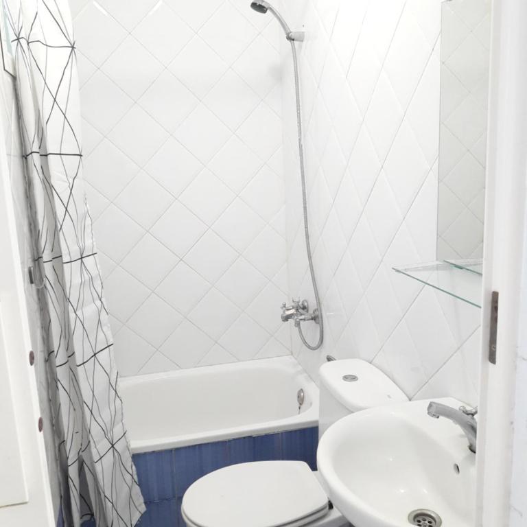 CH II Apartments ZONA DE OCIO NOCTURNO - Apartamento Budget (2 adultos) - 17
