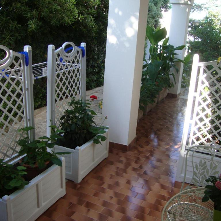 B&B Il Villino Torre Dell'Orso - Camera Matrimoniale con Balcone - 22