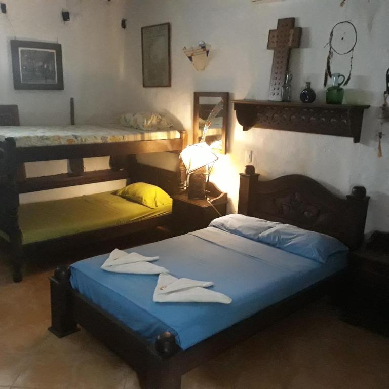 Casa Constantino - Habitación Cuádruple con baño privado - 7