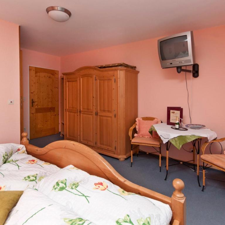 Haus Iris - Doppelzimmer mit Südbalkon - 5