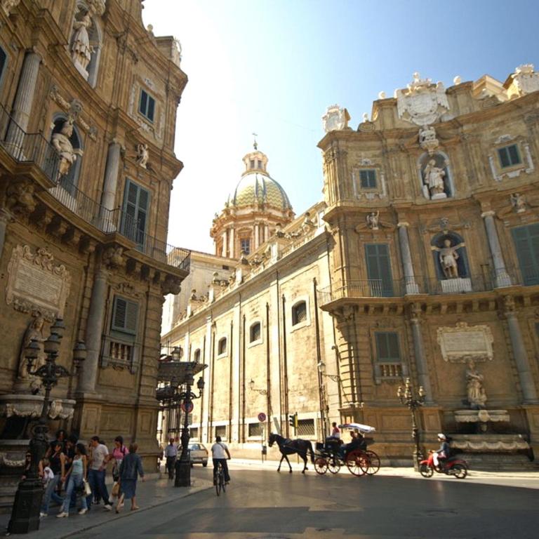 Palazzo Filangeri di Amorosa - Appartamento con Balcone - 25