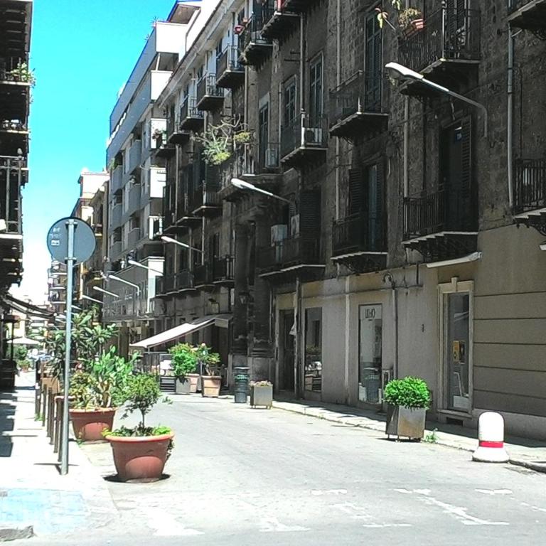 Palazzo Filangeri di Amorosa - Appartamento con Balcone - 15