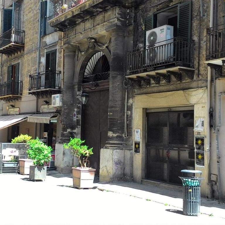 Palazzo Filangeri di Amorosa - Appartamento con Balcone - 18