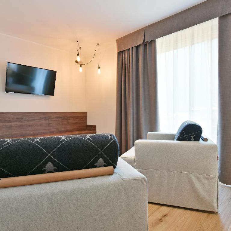 Dolomeet Boutique Hotel - Deluxe Suite With Panoramic View - 5