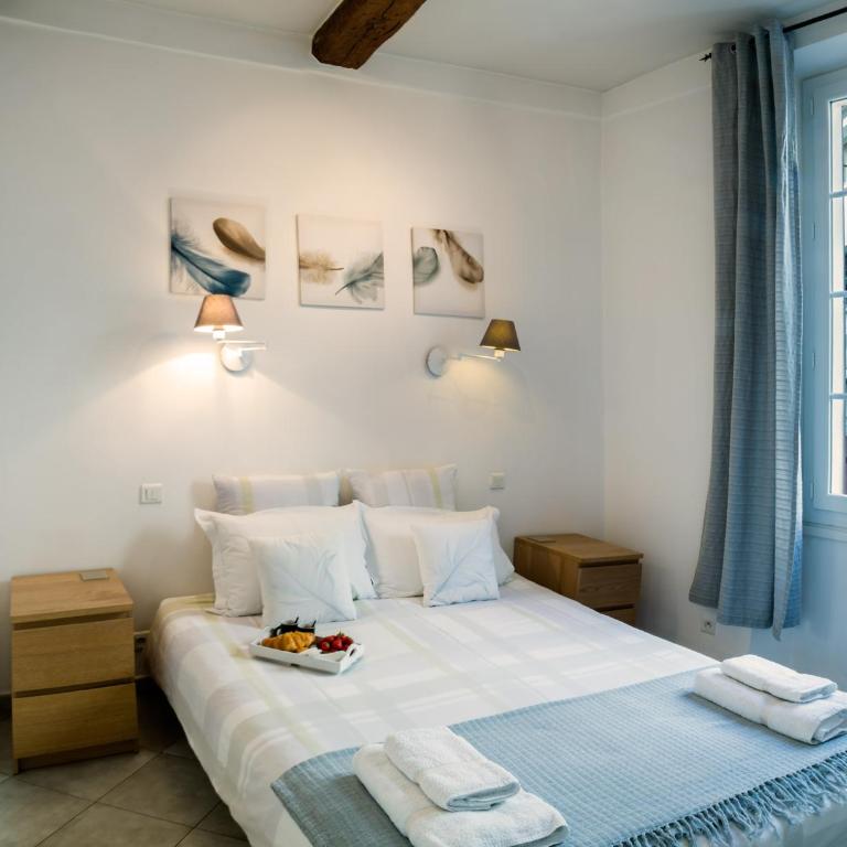 Balcony in Heart of pedestrian centre of Old Antibes - Apartment with Balcony - 18