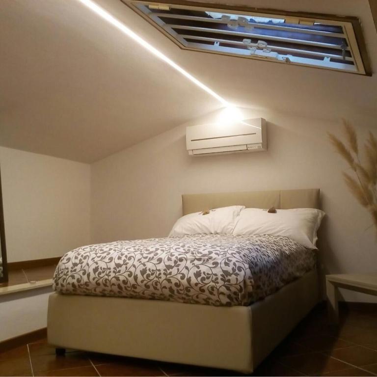Le Tre Lune Suites - Standard Double Room - Attic - 4