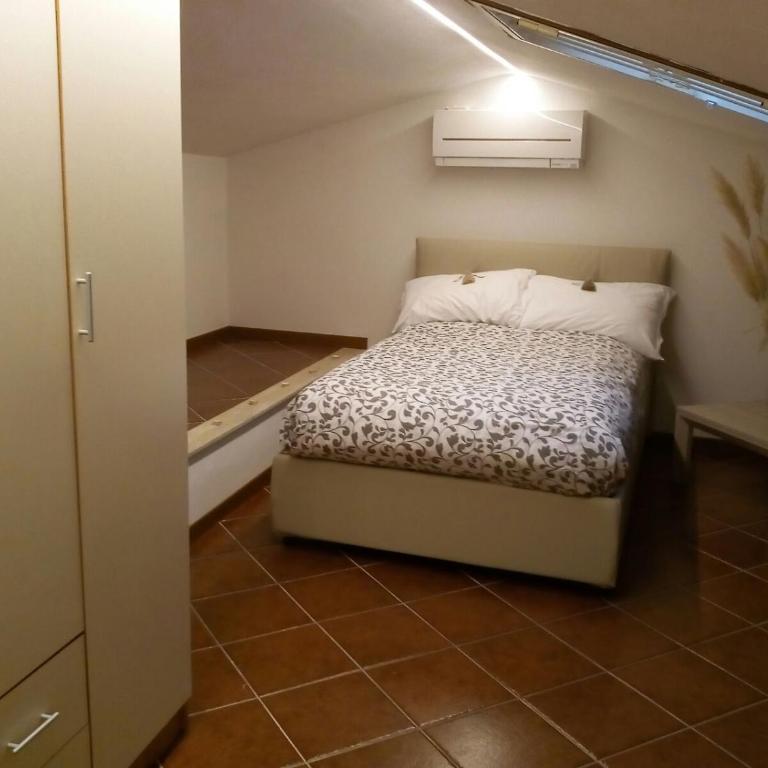 Le Tre Lune Suites - Standard Double Room - Attic - 11