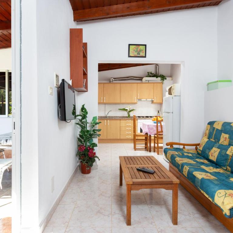 Finca La Gaviota - El Rincon - Apartment with Garden View - 20
