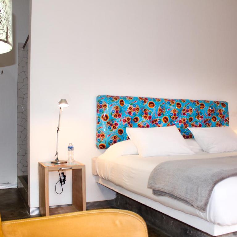 Hotel Cosijo - San Jeronimo Tlacochahuaya - Habitación con cama extragrande. - 9