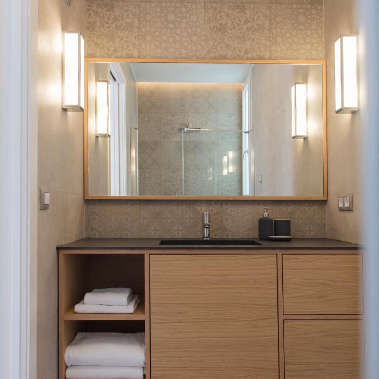 FLORIT FLATS - Chic and Central in a lively but quiet area All walking distance - Apartment - 32