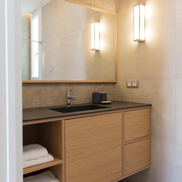 FLORIT FLATS - Chic and Central in a lively but quiet area All walking distance - Apartment - 31