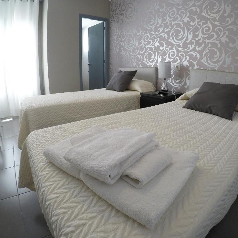 Hostal Mediterráneo - Habitación Doble Superior con balcón - 1 o 2 camas - 22