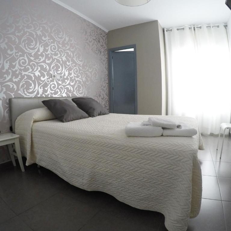 Hostal Mediterráneo - Habitación Doble Superior con balcón - 1 o 2 camas - 27
