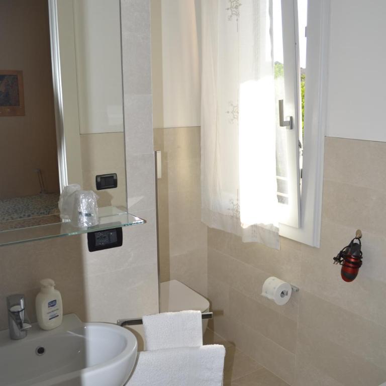 B&B Villa Lattes - Habitación Doble - 1 o 2 camas - 1
