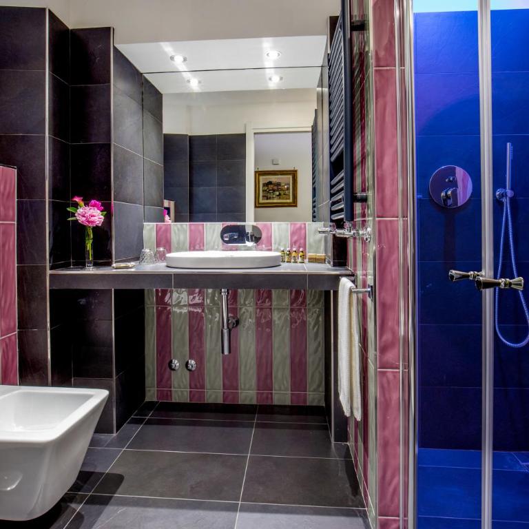 GCF Luxury Suites, Guest house - Triple Room with Terrace - 3