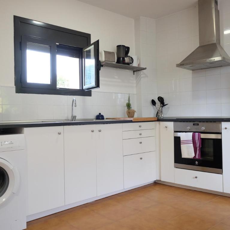 TURISMe RURAL EMPORDA - Four-Bedroom House - 4