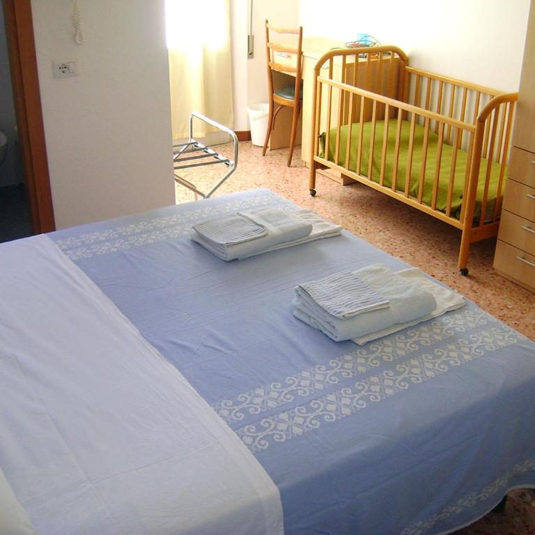 Hotel Ivana - Camera Tripla Standard - 5